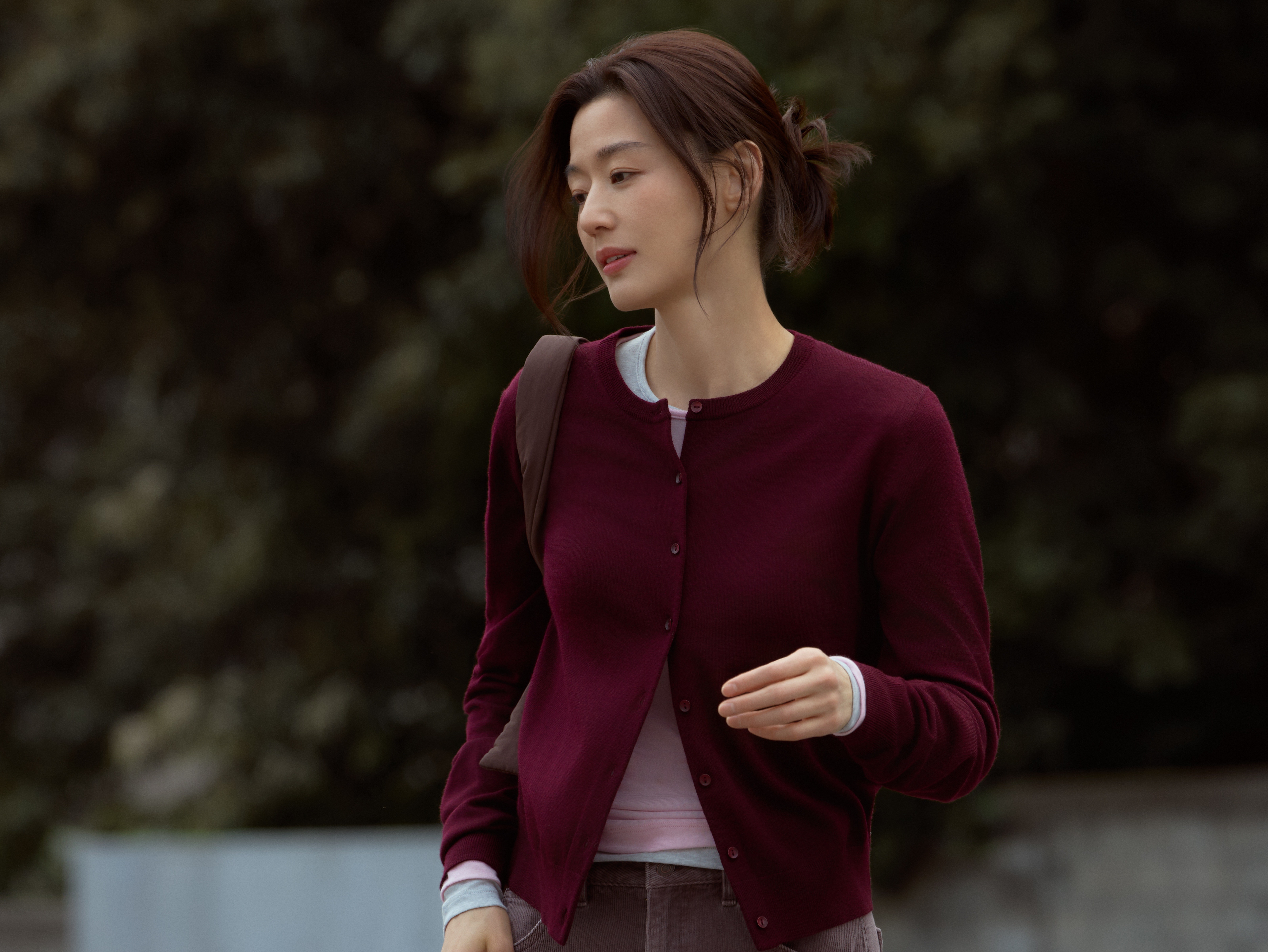 긴 여름에 가을옷 달라졌다…탑텐 가디건·스웨터 매출 24%↑ 